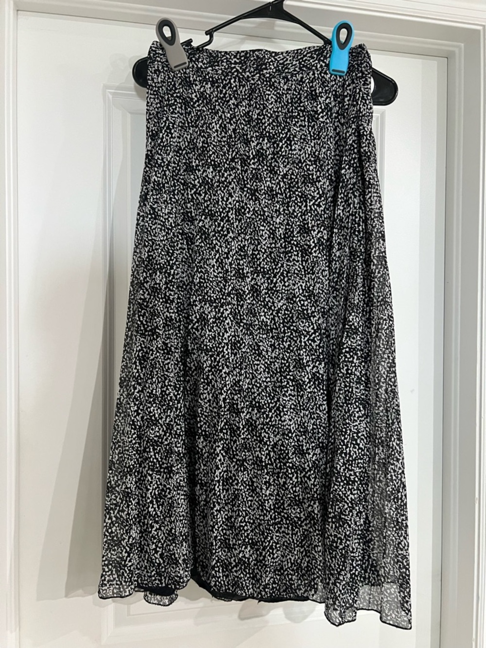 Japna Black & White Printed Midi Skirt